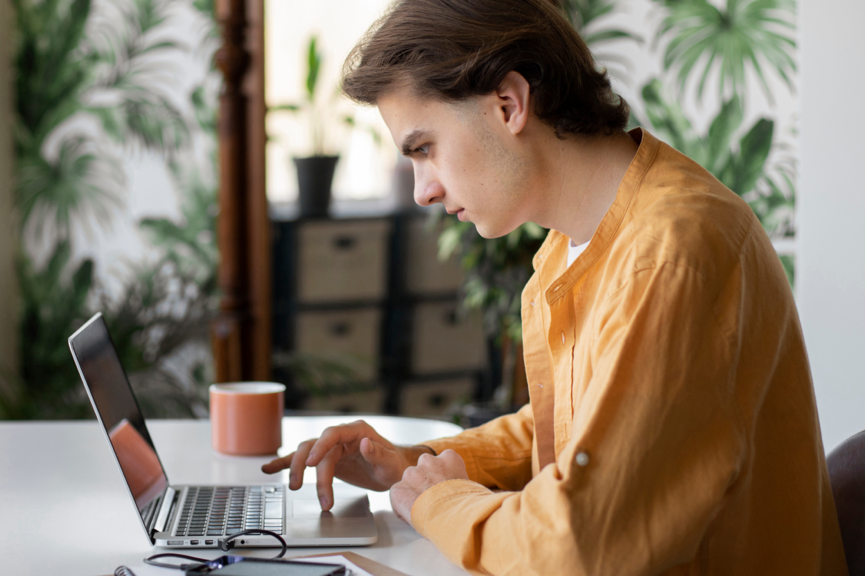 Employees Pass The Usb Drop Test Image